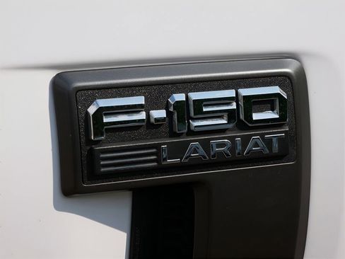 Used 2023 Ford F150 Lariat image 12