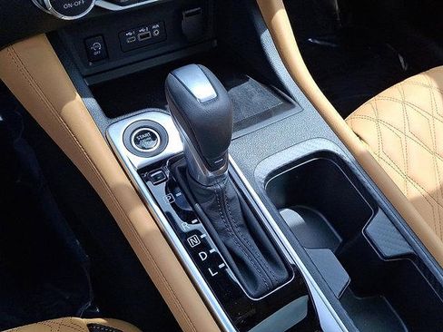 New 2025 Nissan Sentra SV w/ SV Premium Package image 8