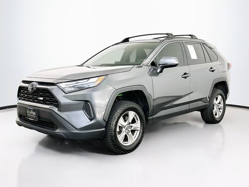 Used 2022 Toyota RAV4 XLE image 3
