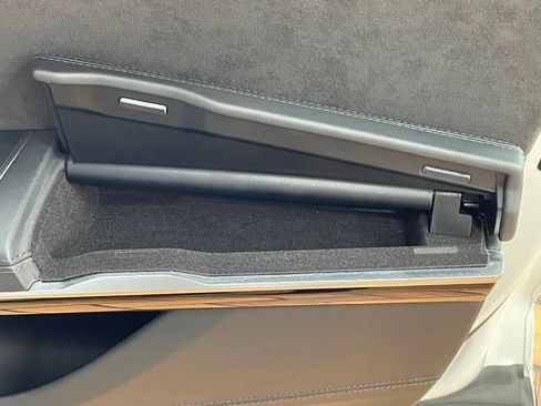 Used 2021 Audi S8 L image 36