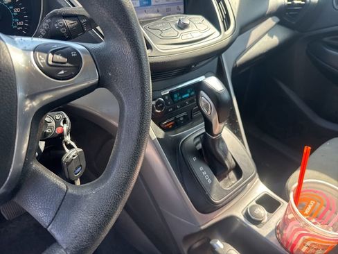 Used 2016 Ford Escape SE w/ Equipment Group 201A FWD image 20