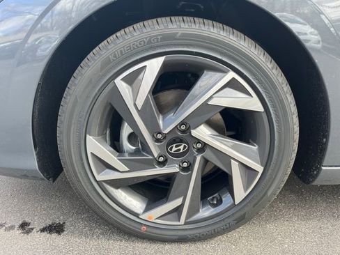 New 2026 Hyundai Elantra Limited FWD image 10
