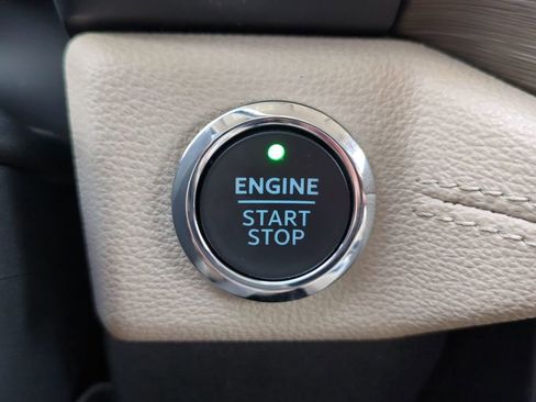 Used 2024 Ford Expedition Limited image 29