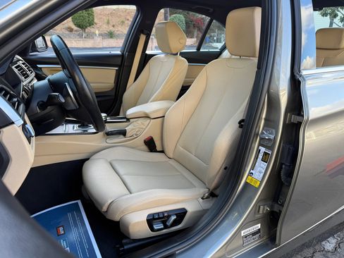Used 2018 BMW 330i Sedan w/ Convenience Package RWD image 10