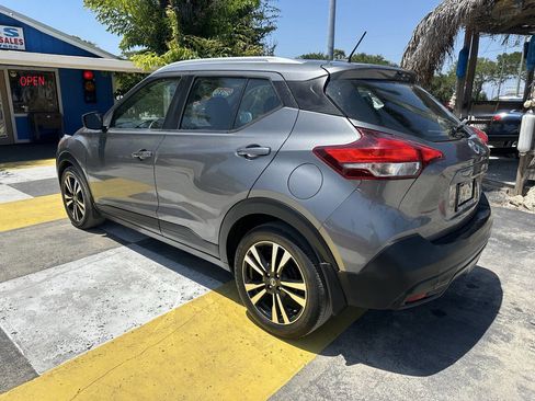 Used 2019 Nissan Kicks SV image 8