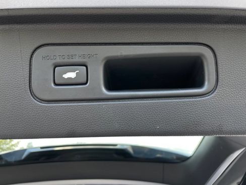 Used 2025 Honda Pilot Touring image 47