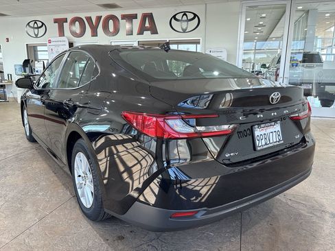 Certified 2025 Toyota Camry LE FWD image 8
