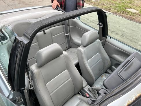 Used 2002 Volkswagen Cabrio GLX image 20