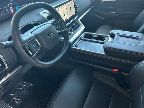 New 2026 Ford Expedition Platinum AWD/4WD image 18