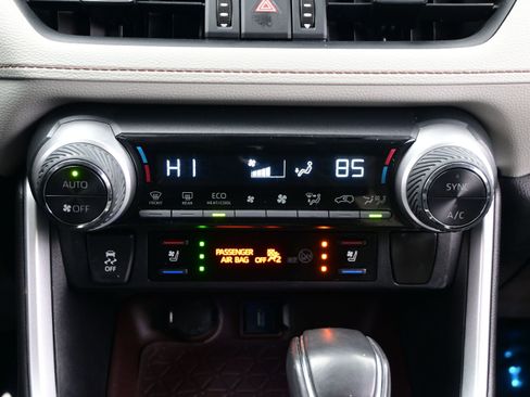 Used 2021 Toyota RAV4 Limited w/ Limited Grade Weather Package AWD/4WD image 21