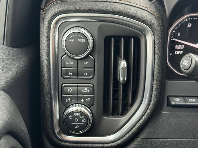Used 2020 GMC Sierra 1500 AT4 w/ AT4 Premium Package AWD/4WD image 32