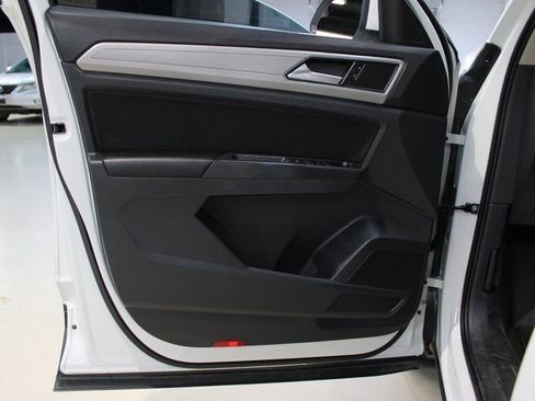 Used 2018 Volkswagen Atlas Launch Edition image 27