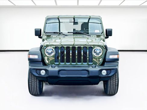 Used 2024 Jeep Wrangler Sport S image 2