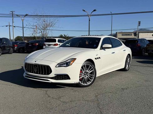 Used 2022 Maserati Quattroporte GT image 3