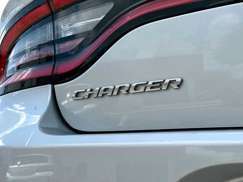 Used 2022 Dodge Charger SXT w/ Leather Interior Group RWD image 15