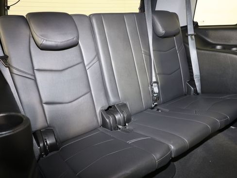 Used 2020 Cadillac Escalade Luxury AWD/4WD image 45
