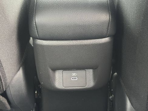Used 2025 Nissan Versa SV FWD image 22