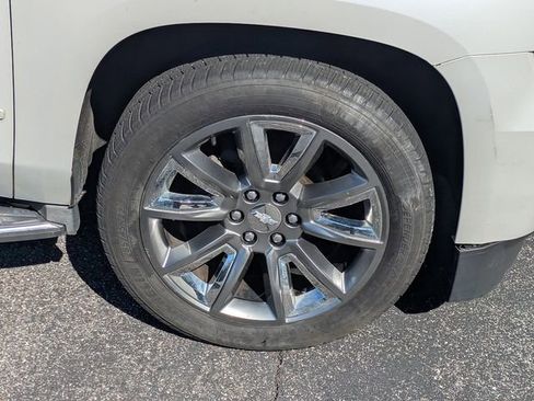 Used 2016 Chevrolet Suburban LTZ image 10