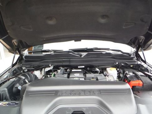 Certified 2024 RAM 2500 Tradesman w/ Chrome Appearance Group AWD/4WD image 6