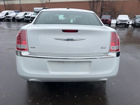 Used 2014 Chrysler 300 AWD w/ Driver Convenience Group image 6