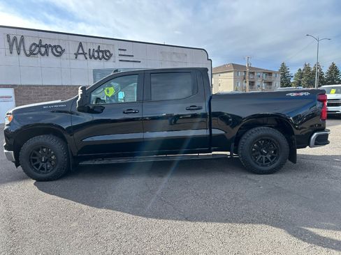 Used 2022 Chevrolet Silverado 1500 LT image 2