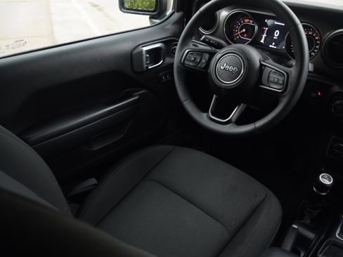 Used 2023 Jeep Wrangler Sport S image 2