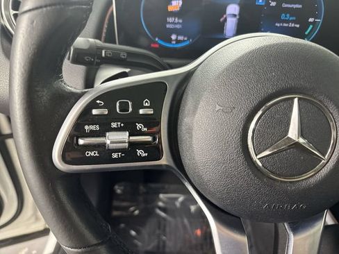 Used 2021 Mercedes-Benz GLB 250 4MATIC image 12