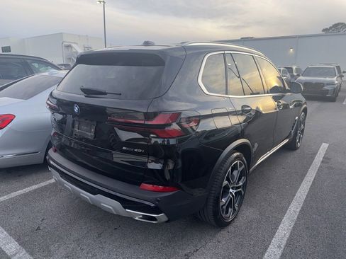 Certified 2024 BMW X5 sDrive40i w/ Premium Package RWD image 2