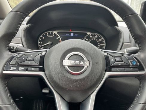 Certified 2024 Nissan Altima 2.5 SV w/ SV Premium Package image 11