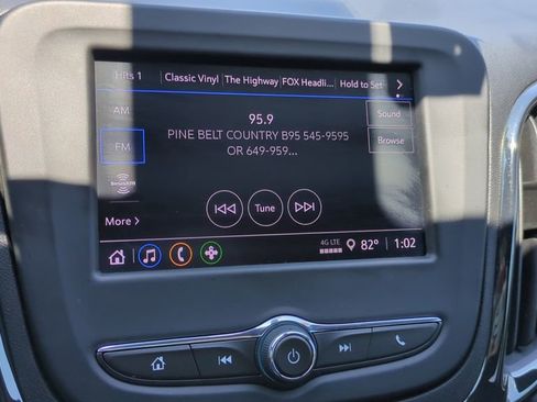 Used 2024 Chevrolet Equinox RS FWD image 18