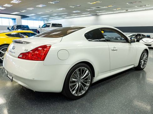Used 2011 INFINITI G37 Journey w/ Premium Pkg image 5