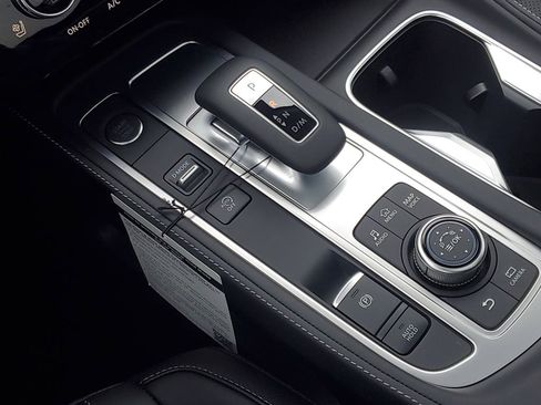 Certified 2025 INFINITI QX60 Luxe w/ Lighting Package (N94) image 10