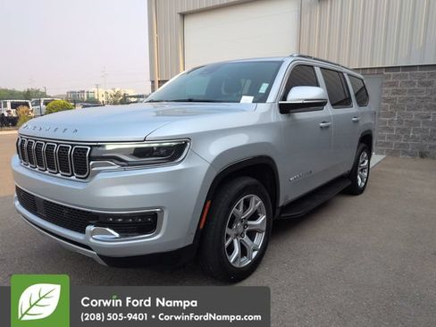 Used 2022 Jeep Wagoneer Series II AWD/4WD image 7