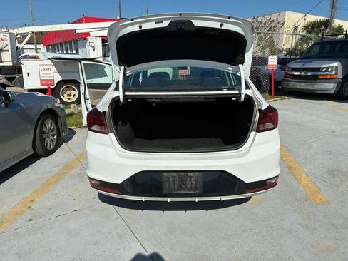 Used 2019 Hyundai Elantra SEL w/ Cargo Package FWD image 8