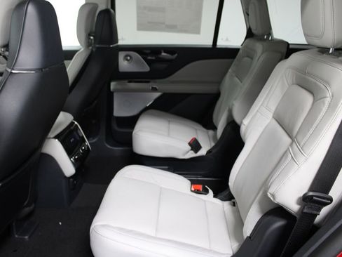 New 2026 Lincoln Aviator Reserve image 25