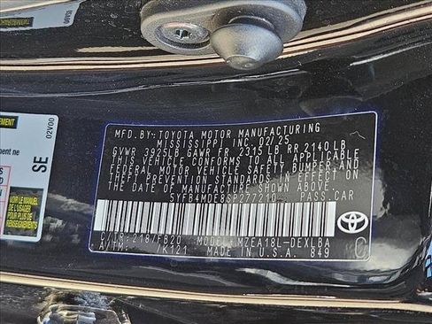 Used 2025 Toyota Corolla LE FWD image 23