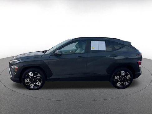 Used 2025 Hyundai Kona SEL image 8