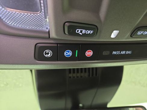 Used 2024 Chevrolet Silverado 1500 LT image 26