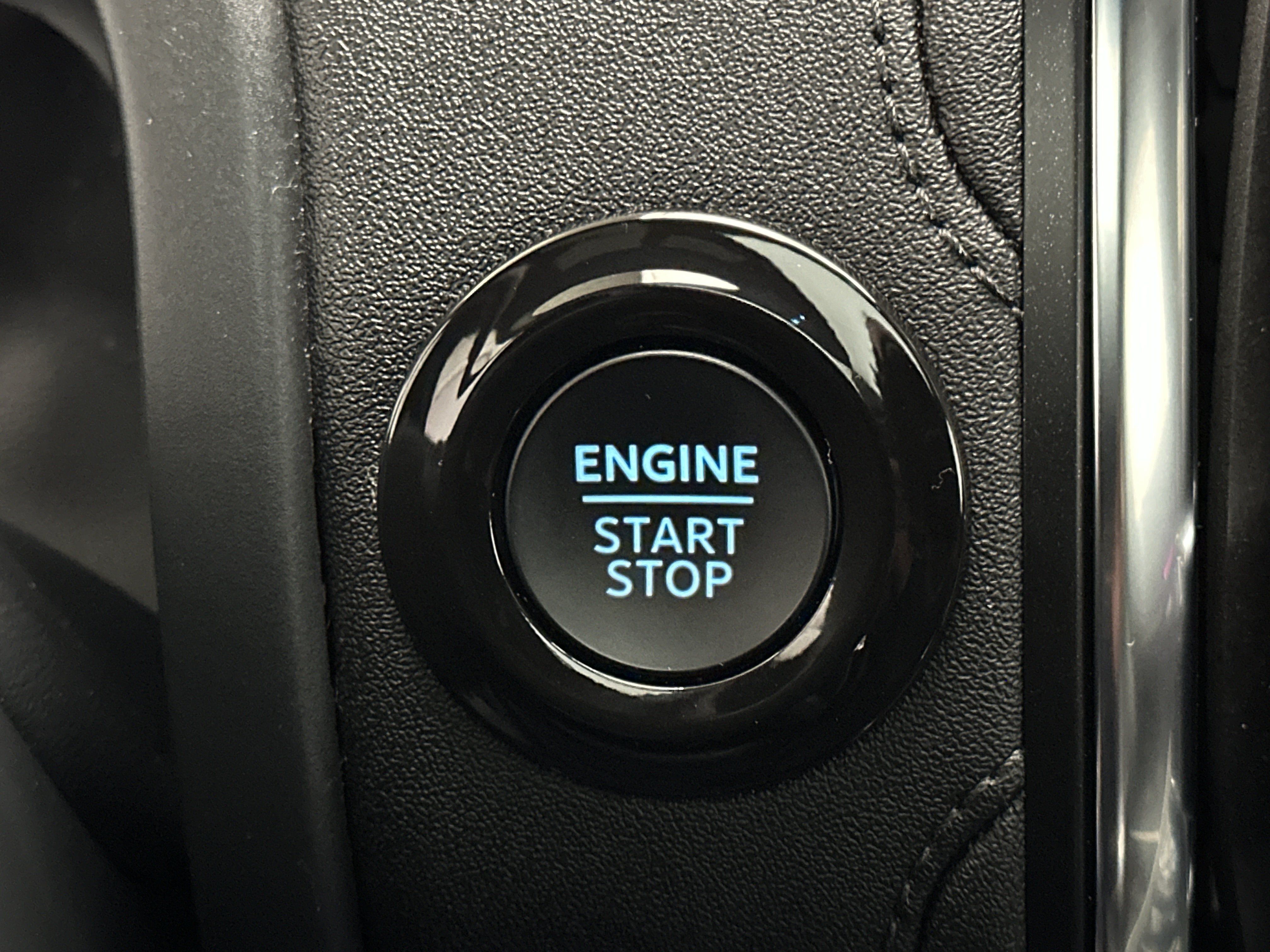 Used 2025 Ford Expedition Tremor AWD/4WD image 34