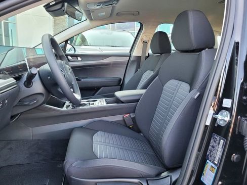 New 2026 Kia K5 LXS FWD image 9