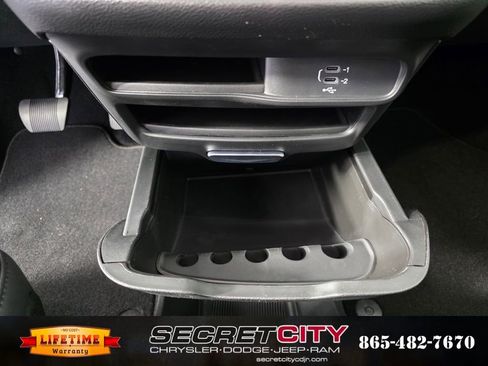 New 2026 Chrysler Voyager LX image 24