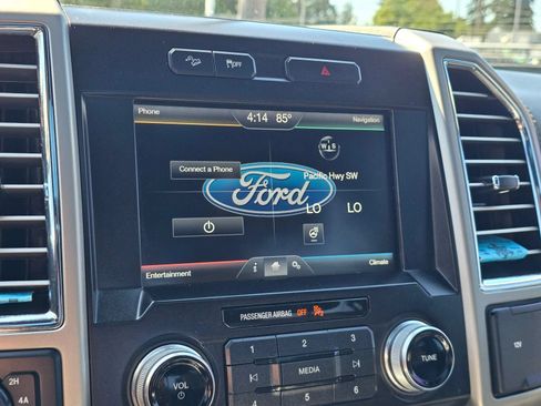Used 2015 Ford F150 Lariat w/ Equipment Group 502A Luxury AWD/4WD image 26