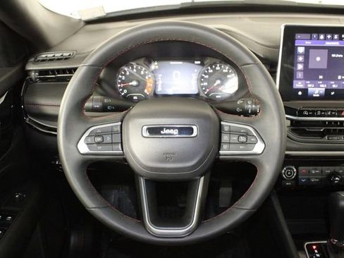 Used 2024 Jeep Compass Trailhawk image 22