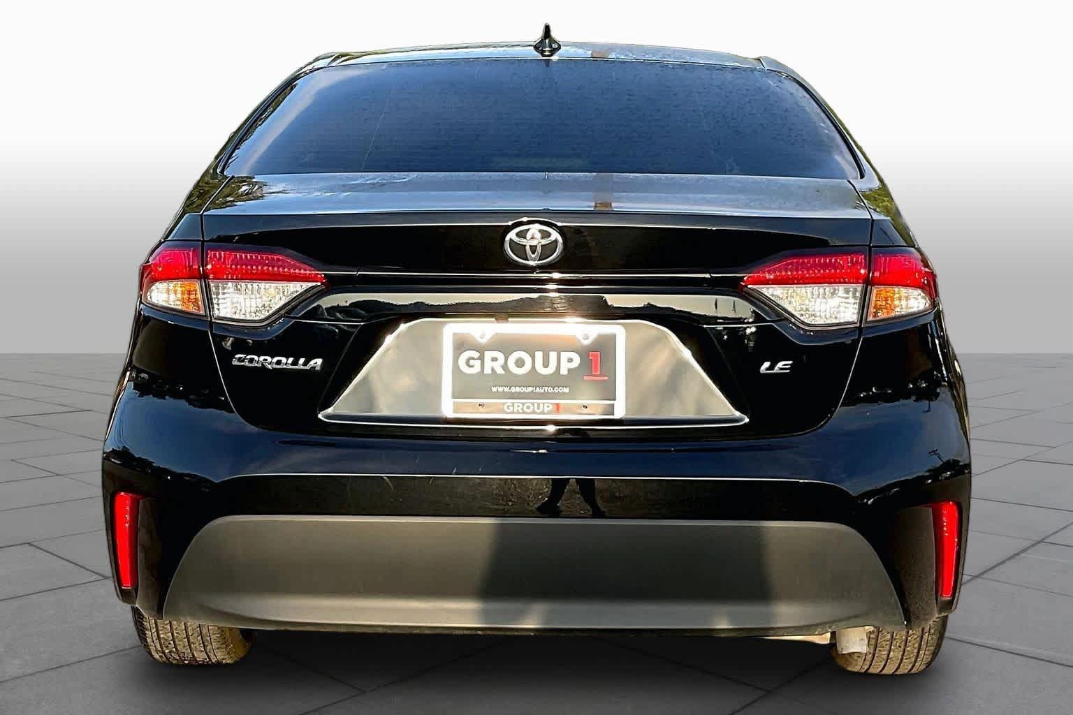Used 2023 Toyota Corolla LE FWD image 5