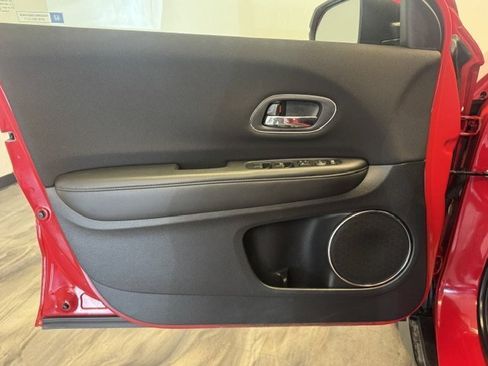 Used 2017 Honda HR-V EX image 30