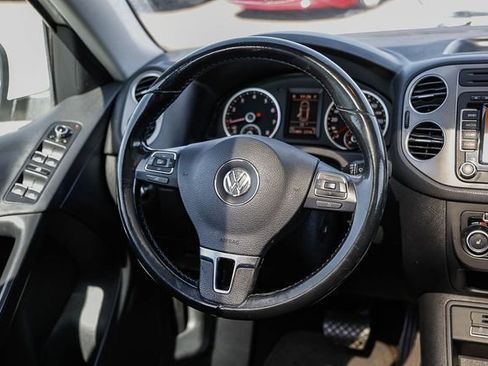 Used 2011 Volkswagen Tiguan SEL image 14