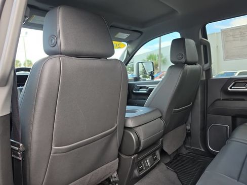 Used 2024 Chevrolet Silverado 2500 LTZ AWD/4WD image 11
