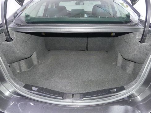 Used 2018 Ford Fusion SE image 9