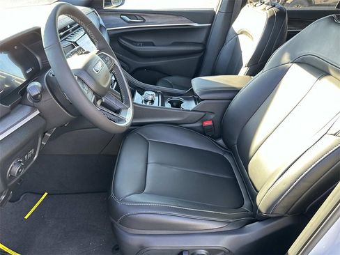 New 2025 Jeep Grand Cherokee L Limited image 14