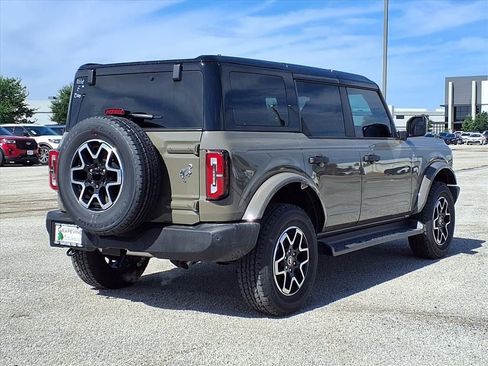 New 2026 Ford Bronco Outer Banks AWD/4WD image 4